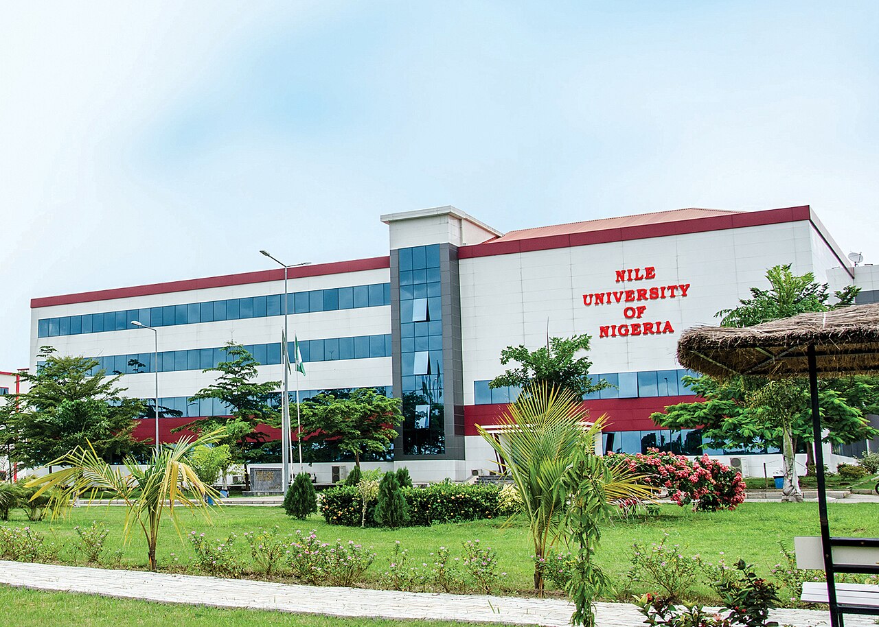 Nile University of Nigeria Logo